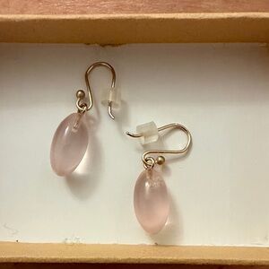 Rose quartz and gold earring s